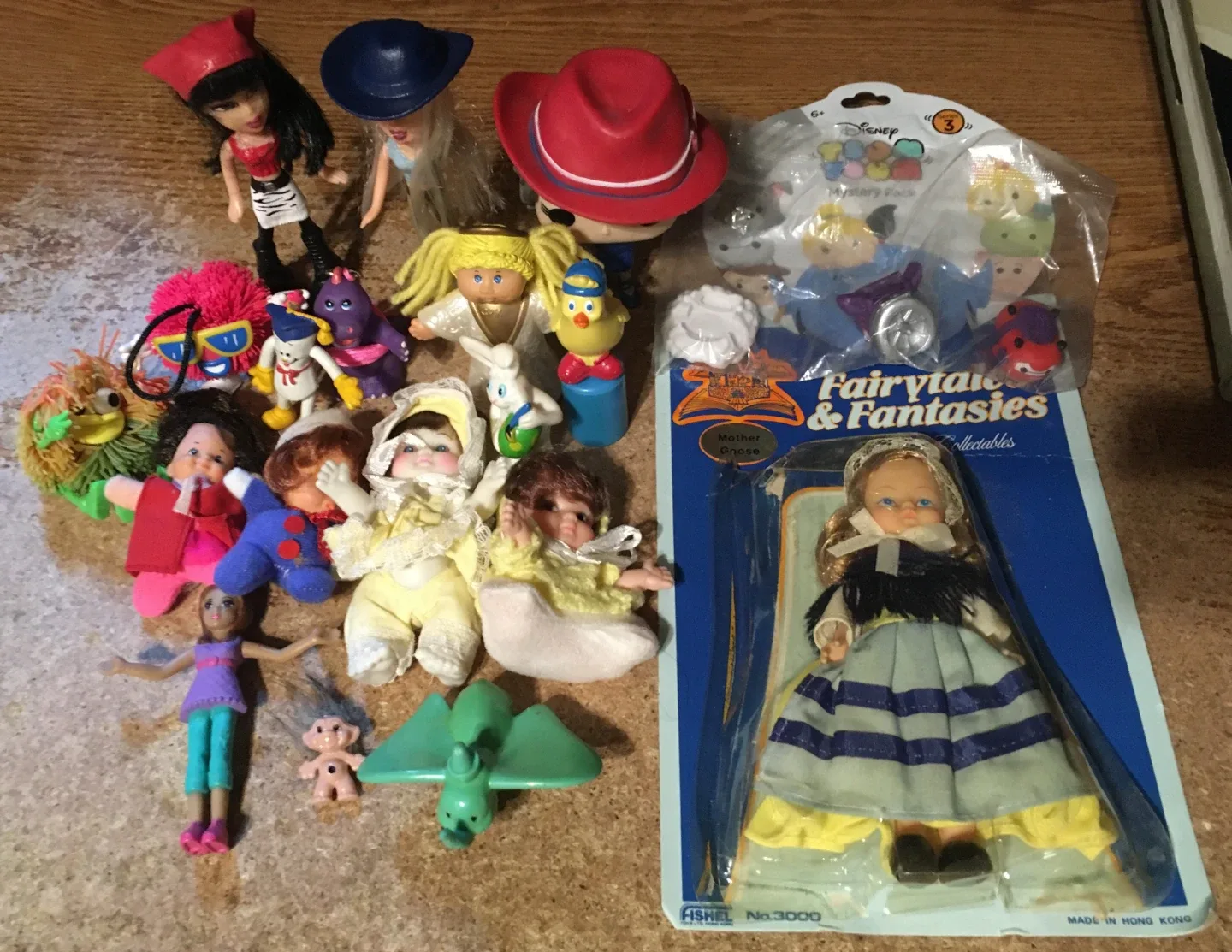 Lot of Vintage dolls & figures Mother Goose Doll Bratz koosh
