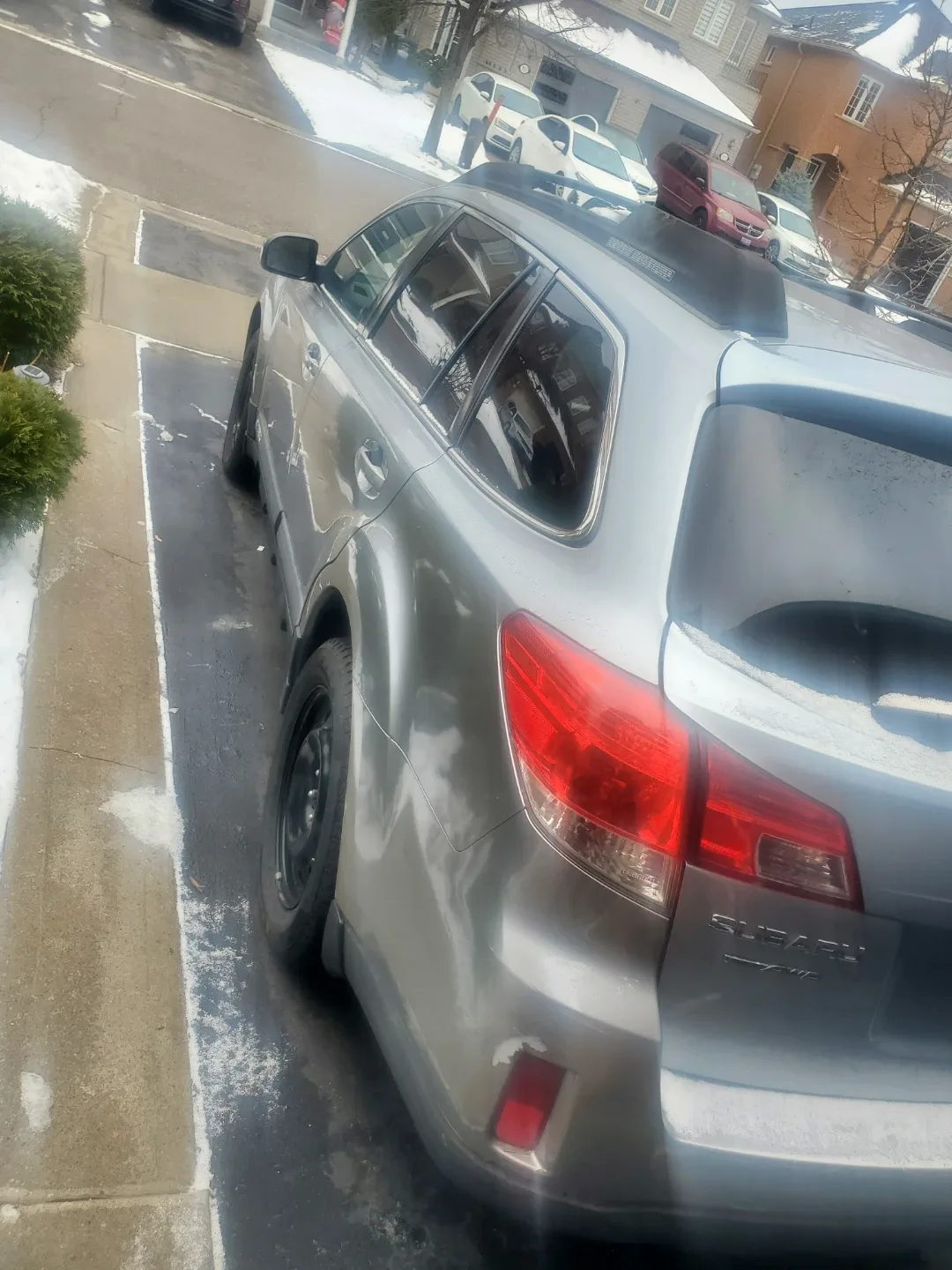 Subaru Outback - Grey image indicator(9)