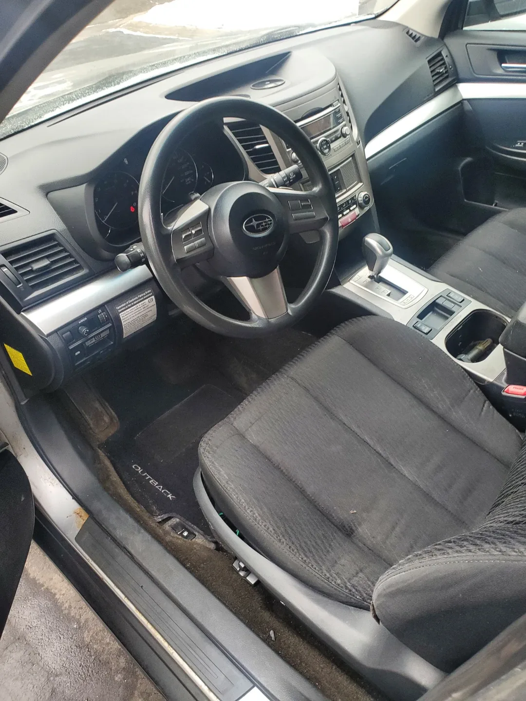 Subaru Outback - Grey image indicator(10)