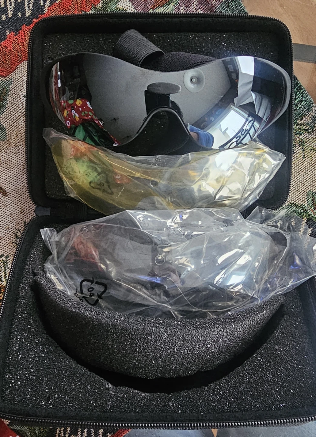 Snow/Riding Goggles w/ Case