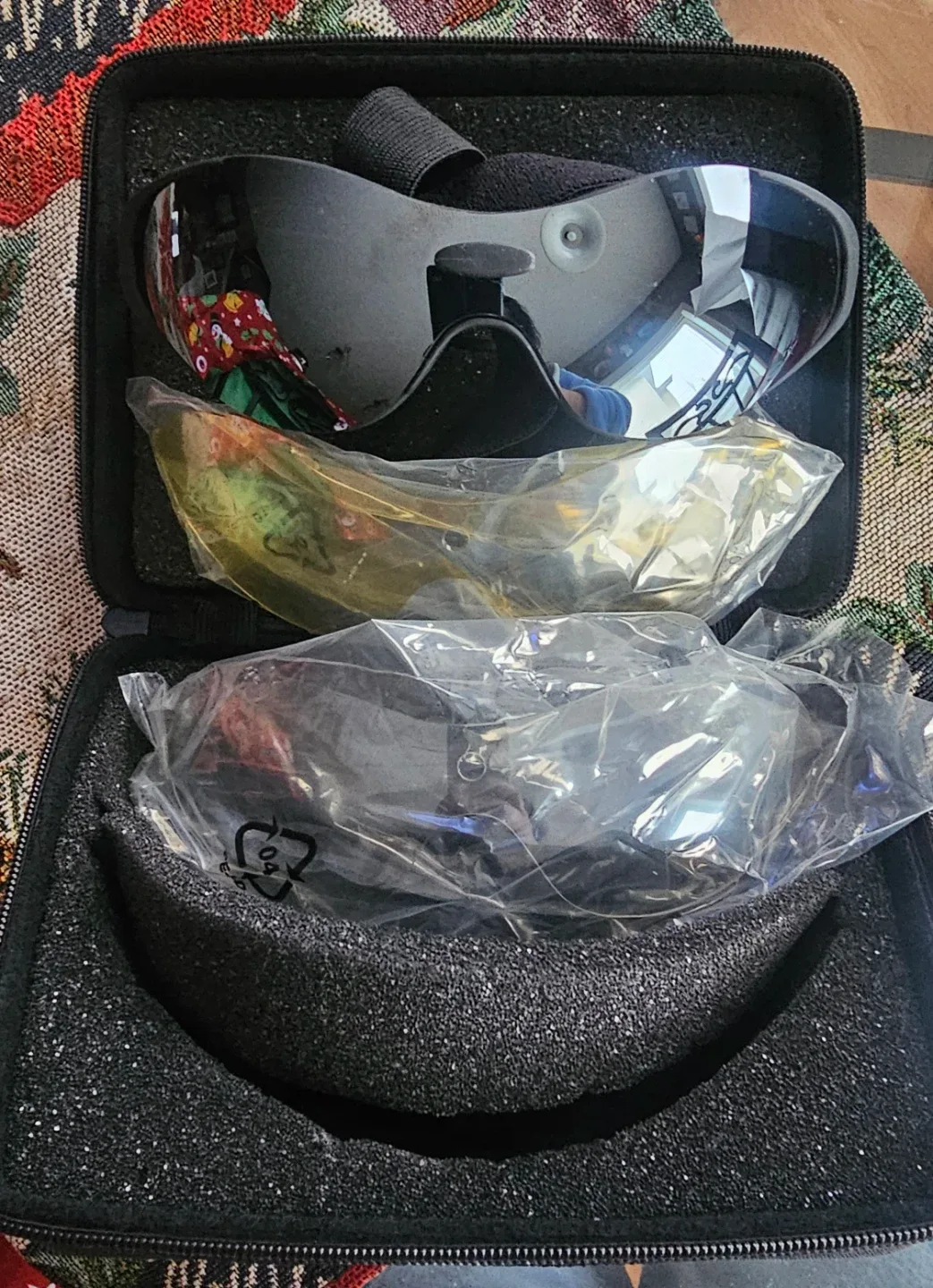Snow/Riding Goggles w/ Case