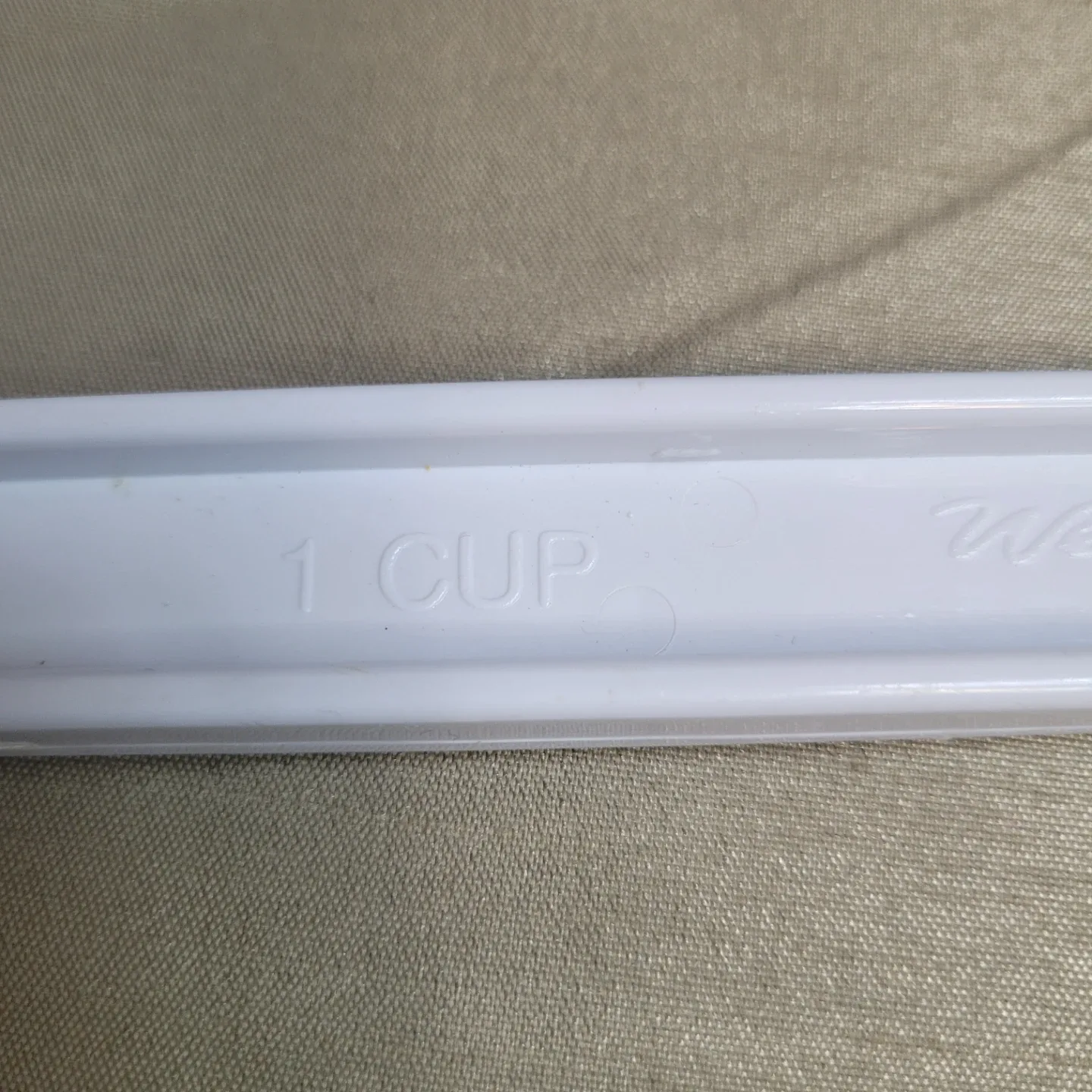 Weight Watchers 1 Cup and 1/2 Cup Spoons image indicator(3)