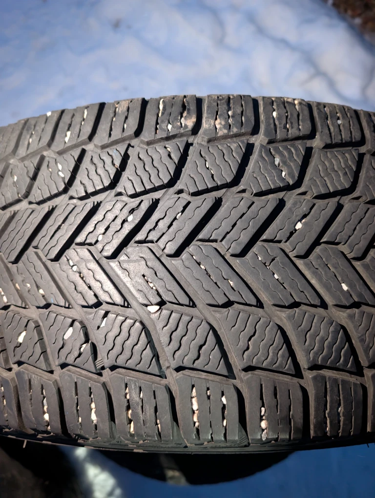 2   good Michellin 2022 year tires 225/55r18 - photo 3