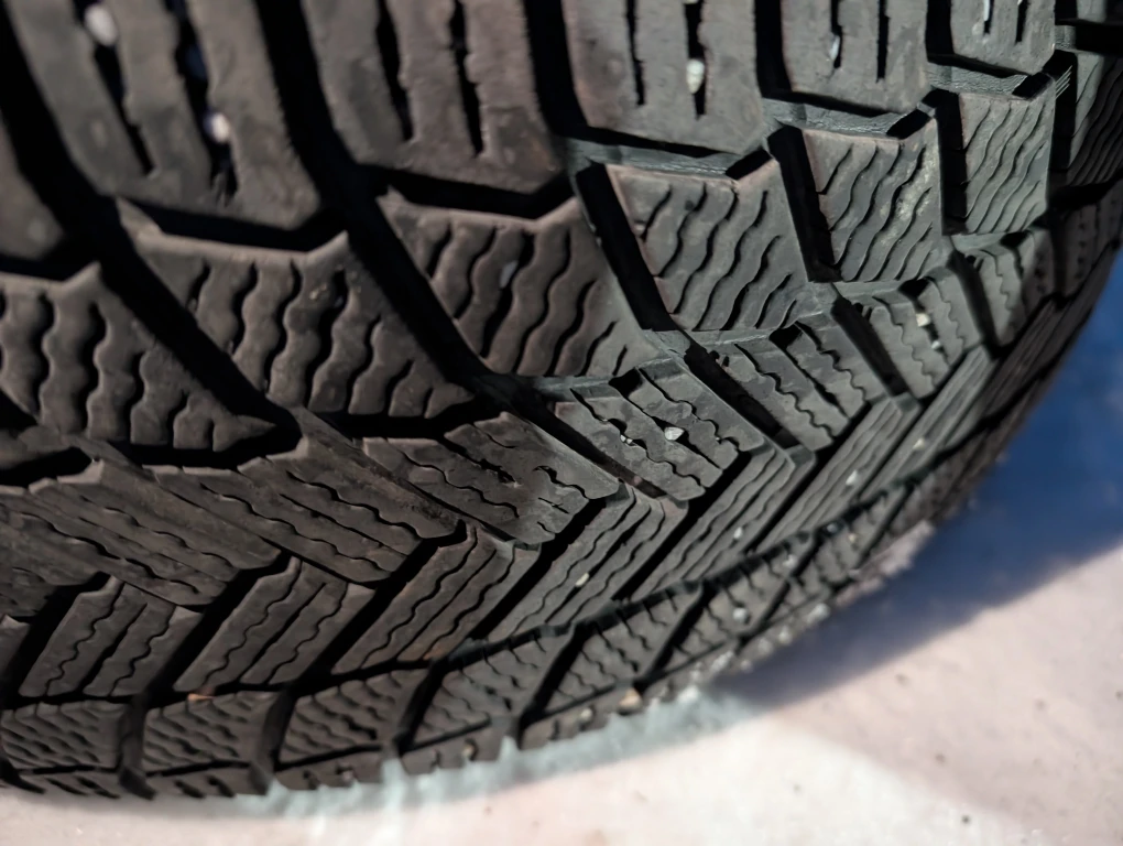 2   good Michellin 2022 year tires 225/55r18 - photo 4