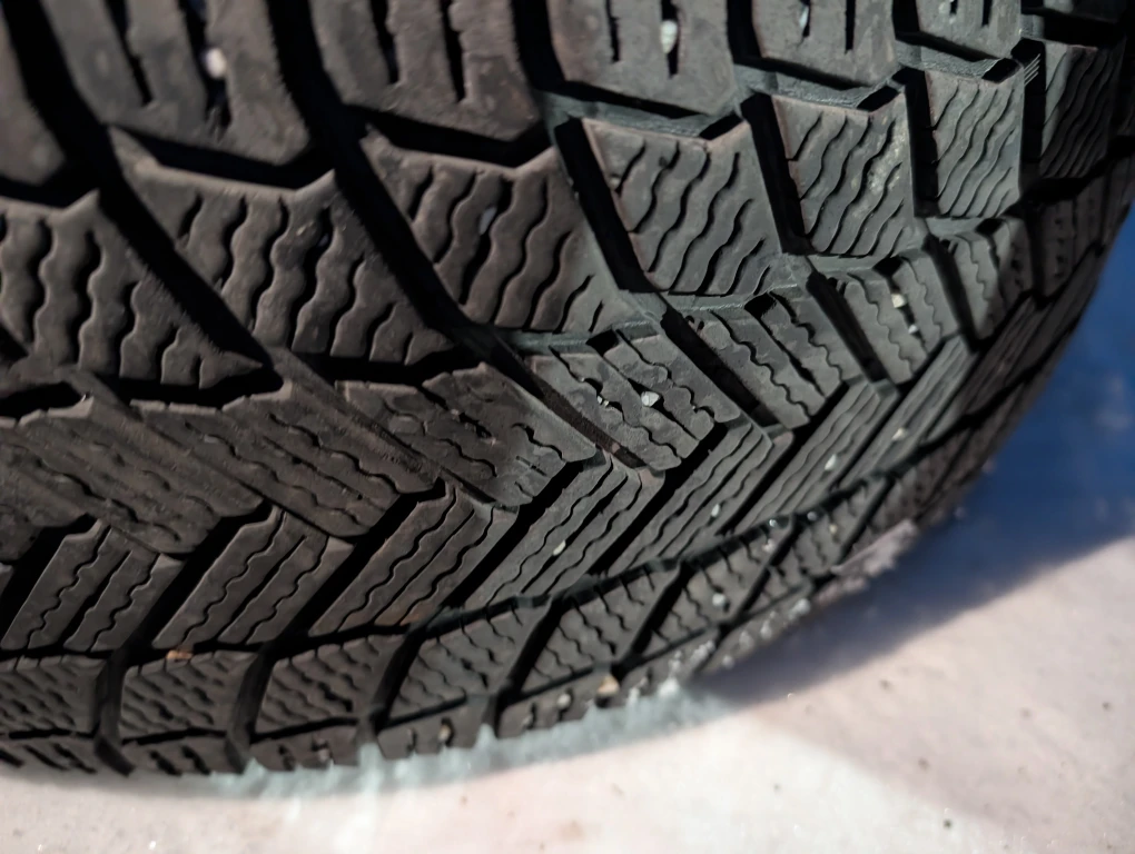 2   good Michellin 2022 year tires 225/55r18 - photo 5