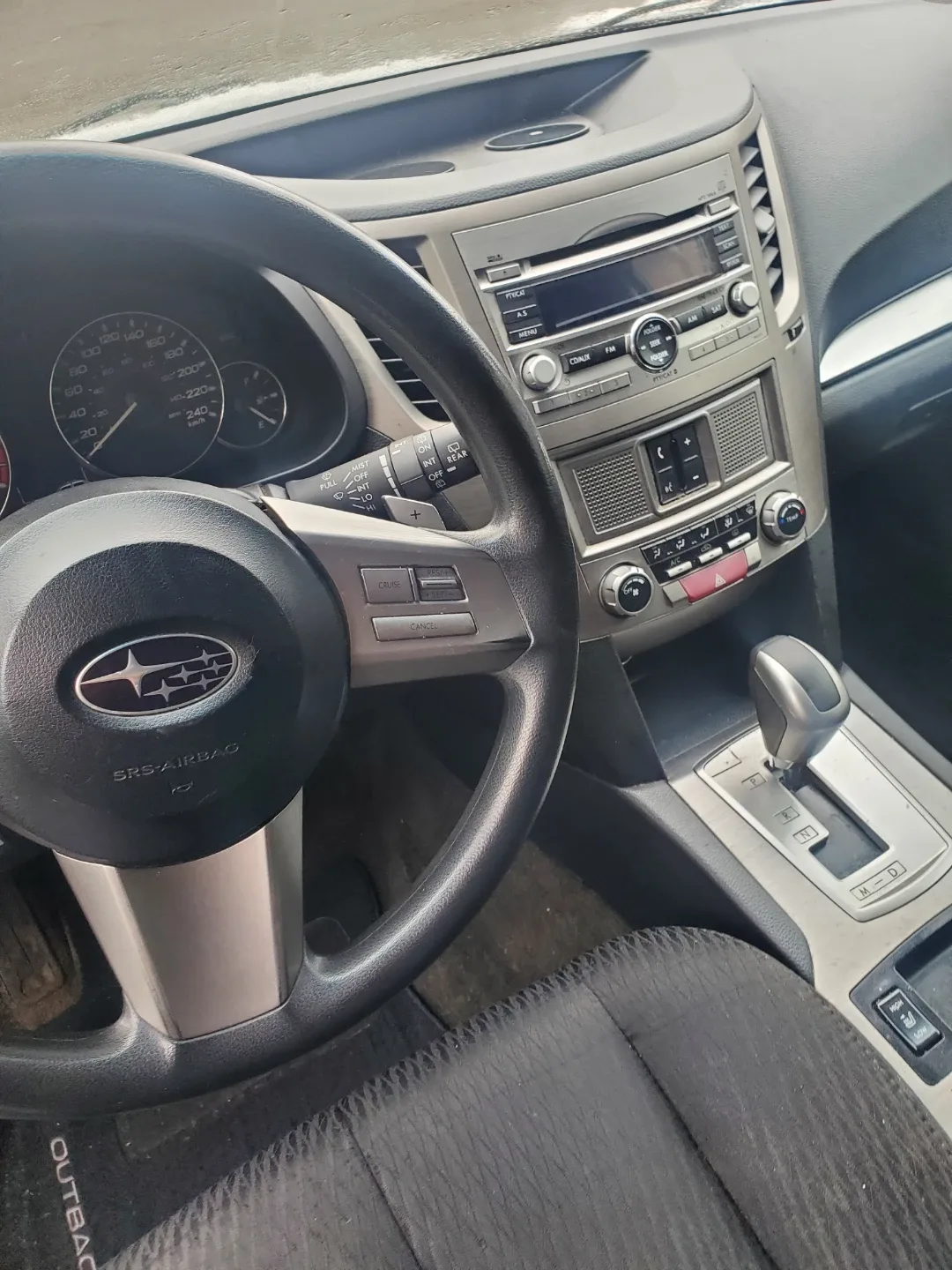 Subaru Outback - Grey image indicator(4)