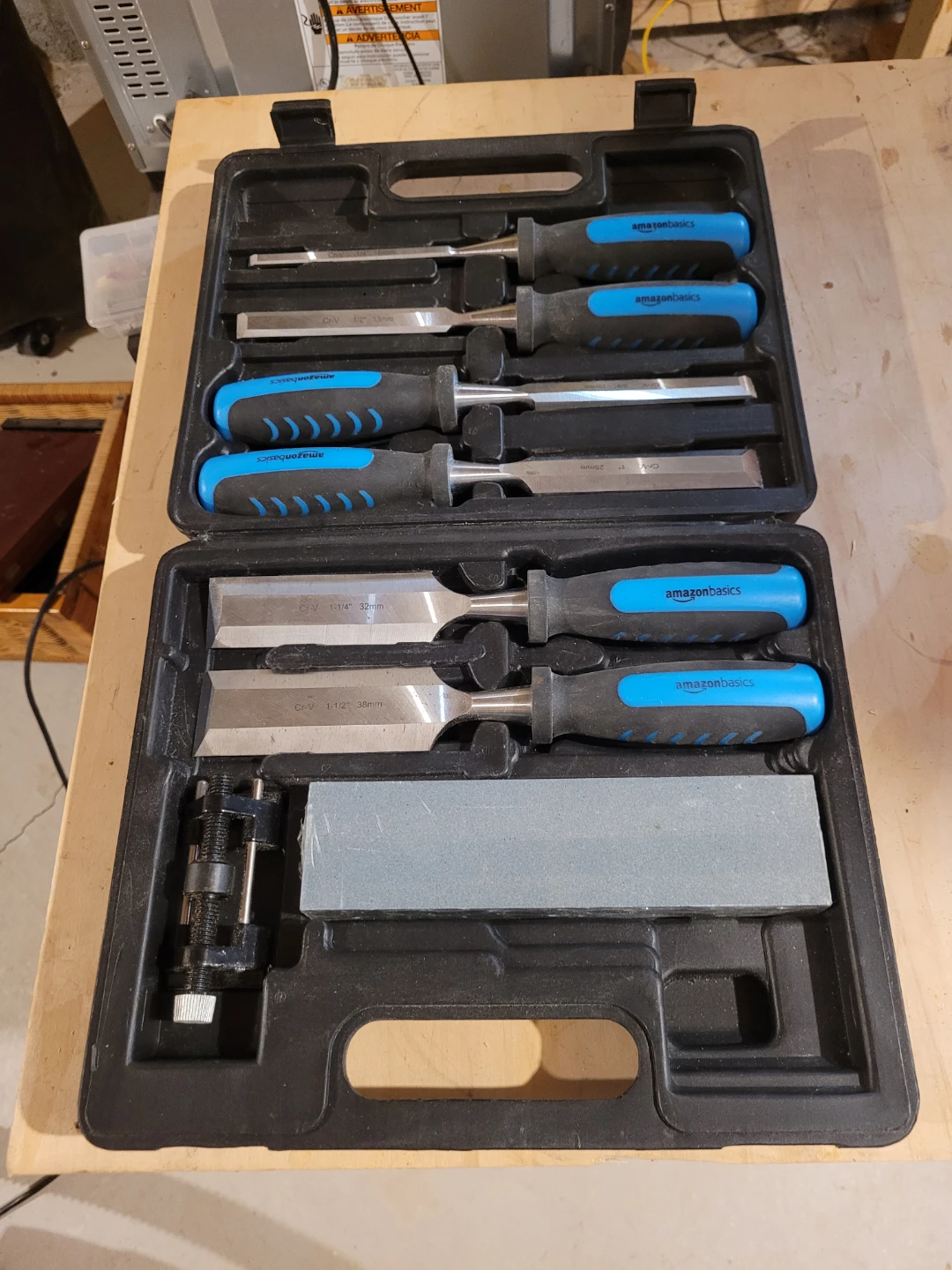 AmazonBasics Chisel Set with Case