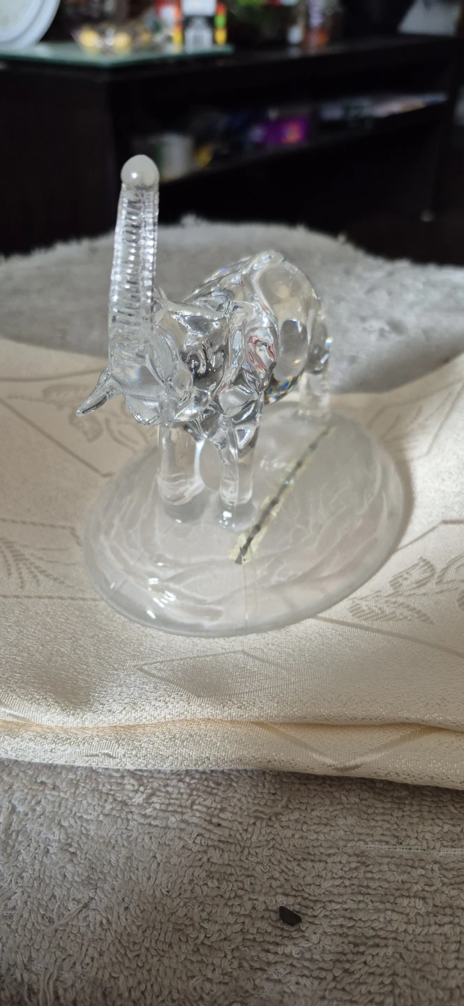 Glads Elephant Figurine