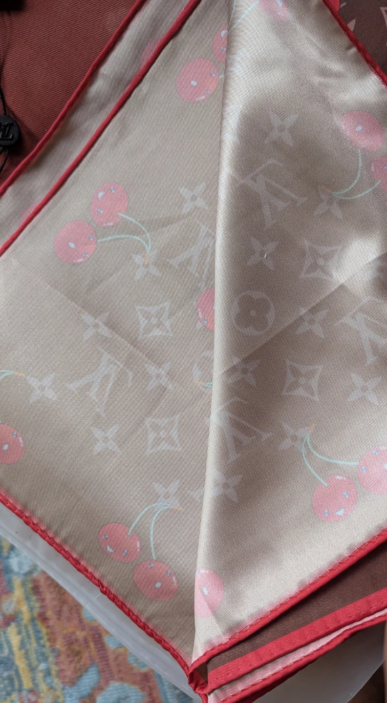 Louis Vuitton Cherry Scarf - new with tags - photo 3