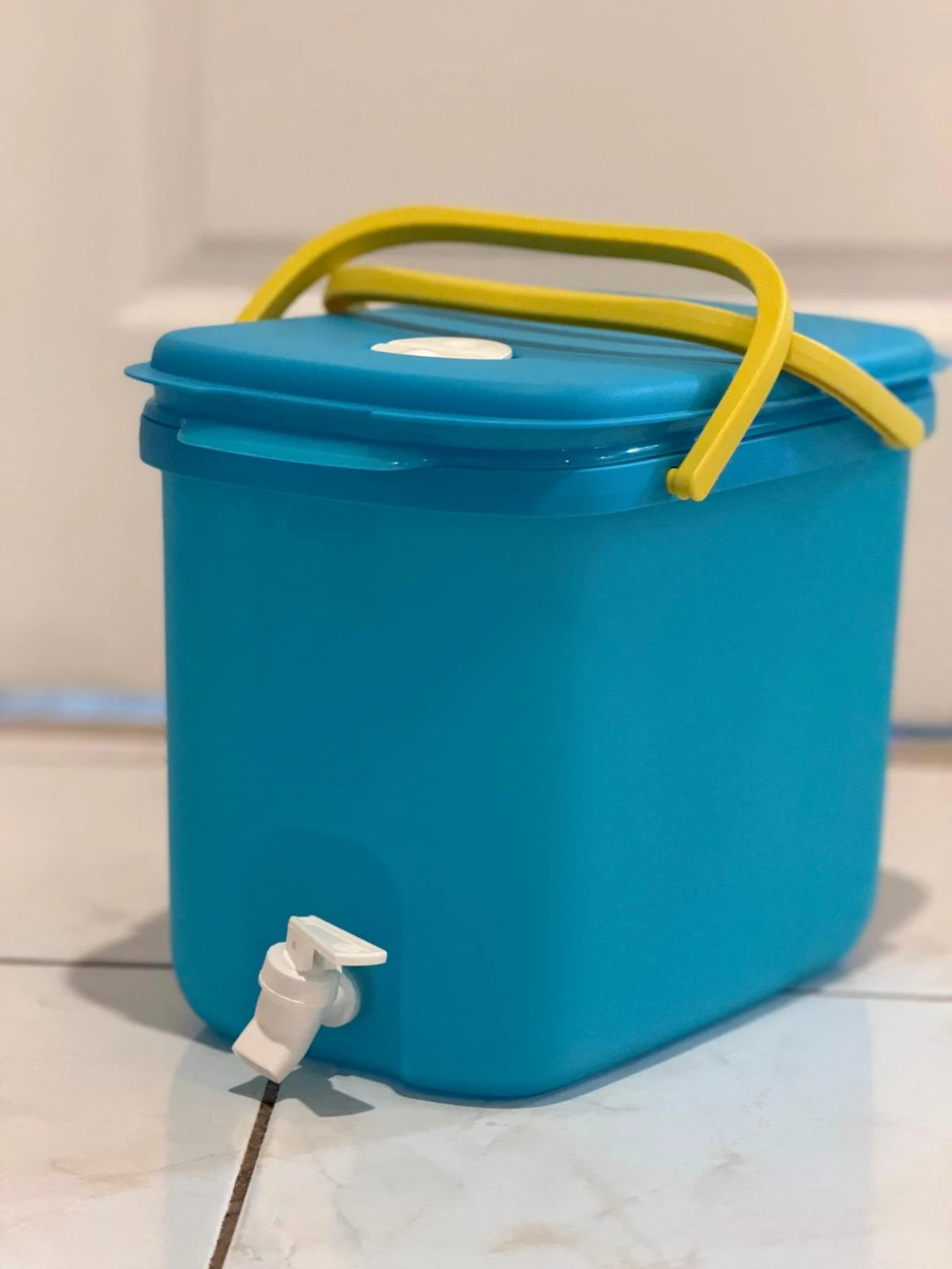 Tupperware Fridge Water Dispenser