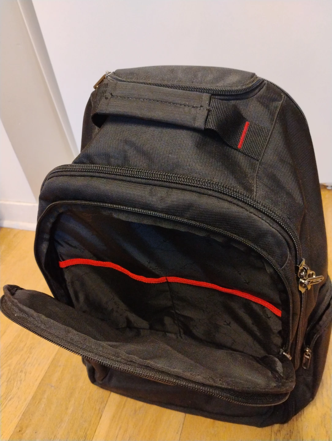 Backpack with wheels - photo 4