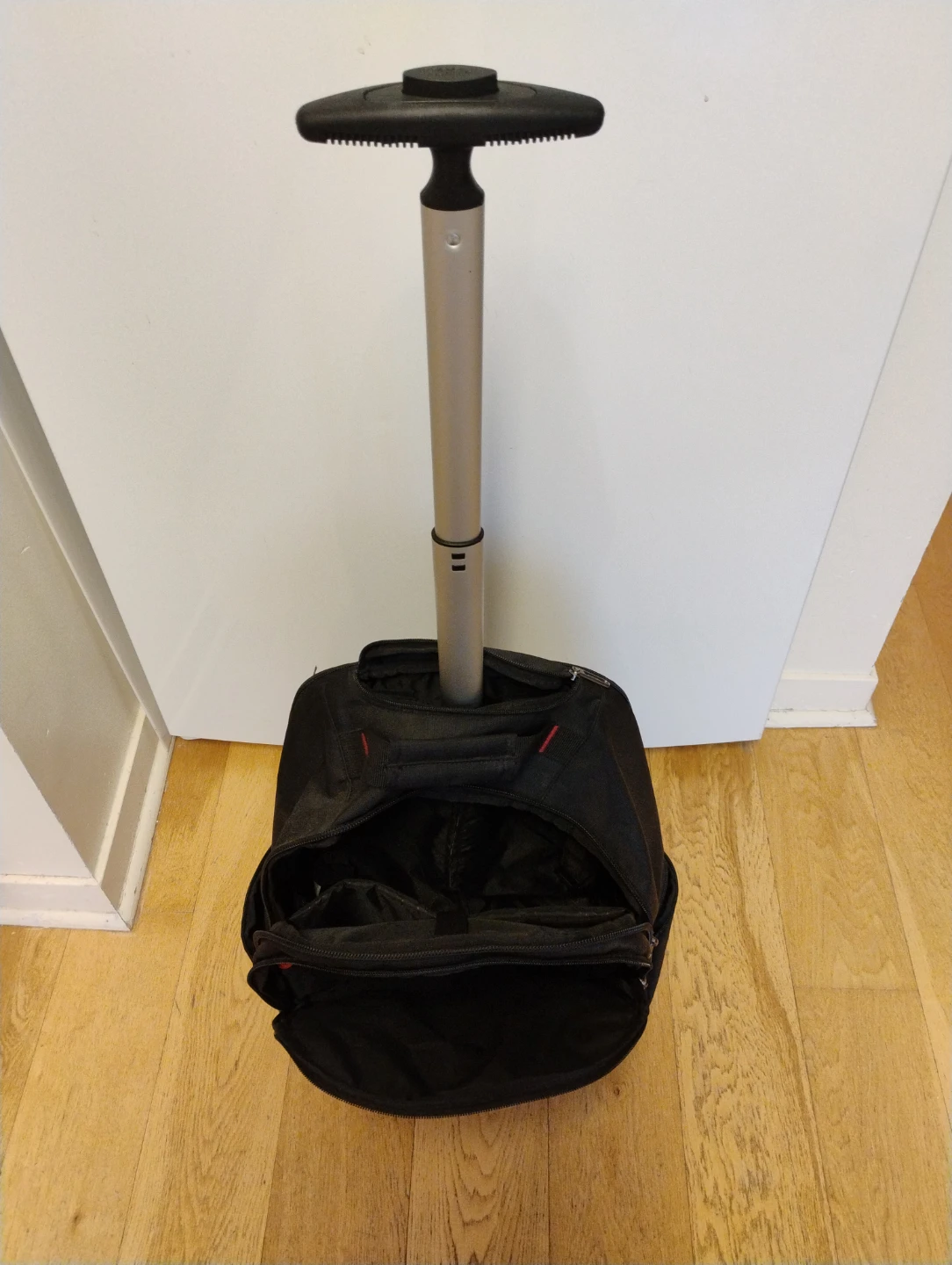 Backpack with wheels - photo 5