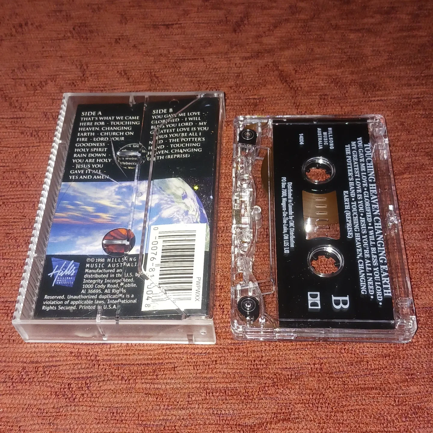 Hillsong Touching Heaven Changing Earth Cassette Tape image indicator(3)