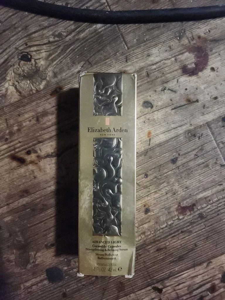 Elizabeth Arden Advanced Light Ceramide Capsules