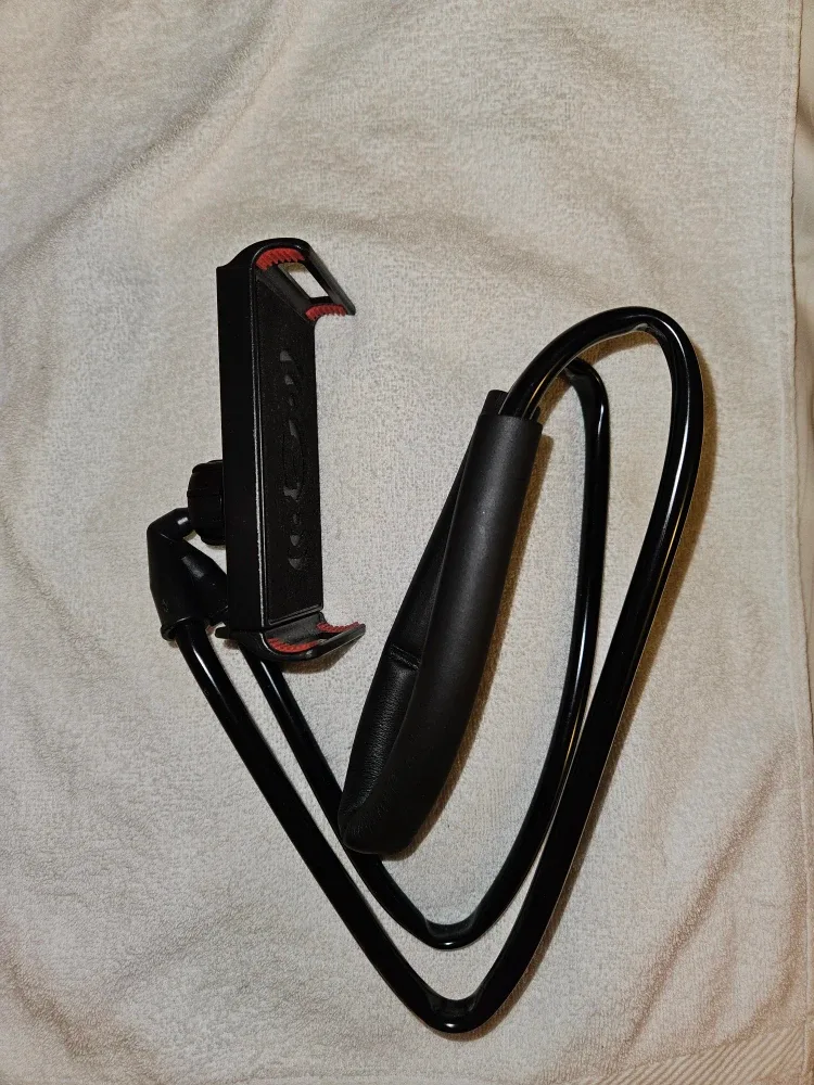 POM Gear Neck Phone Holder image indicator(4)