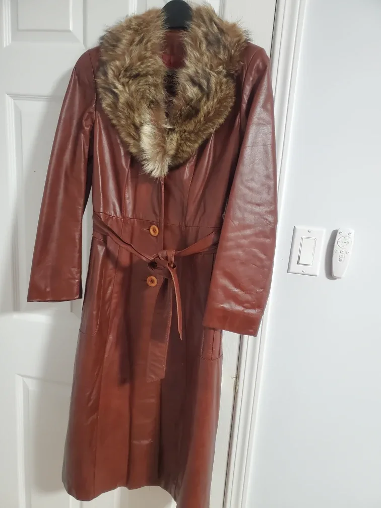 Vintage Brown Leather Coat with Fur Collar