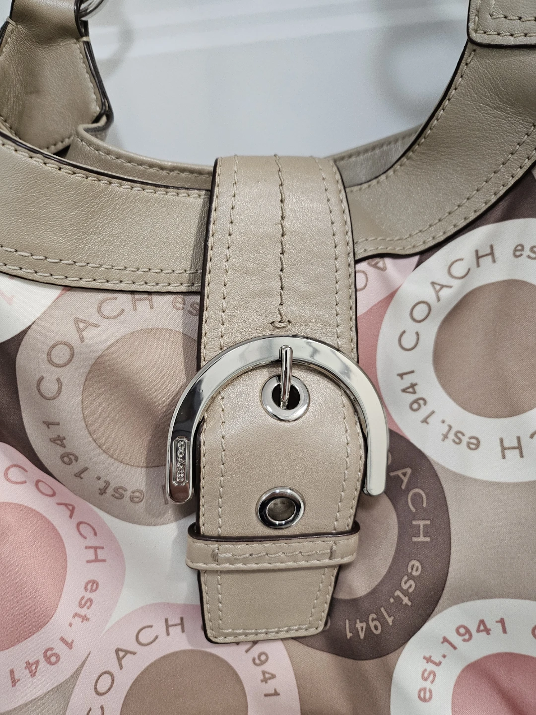 Sac à main Coach avec motif à cercles - photo 2
