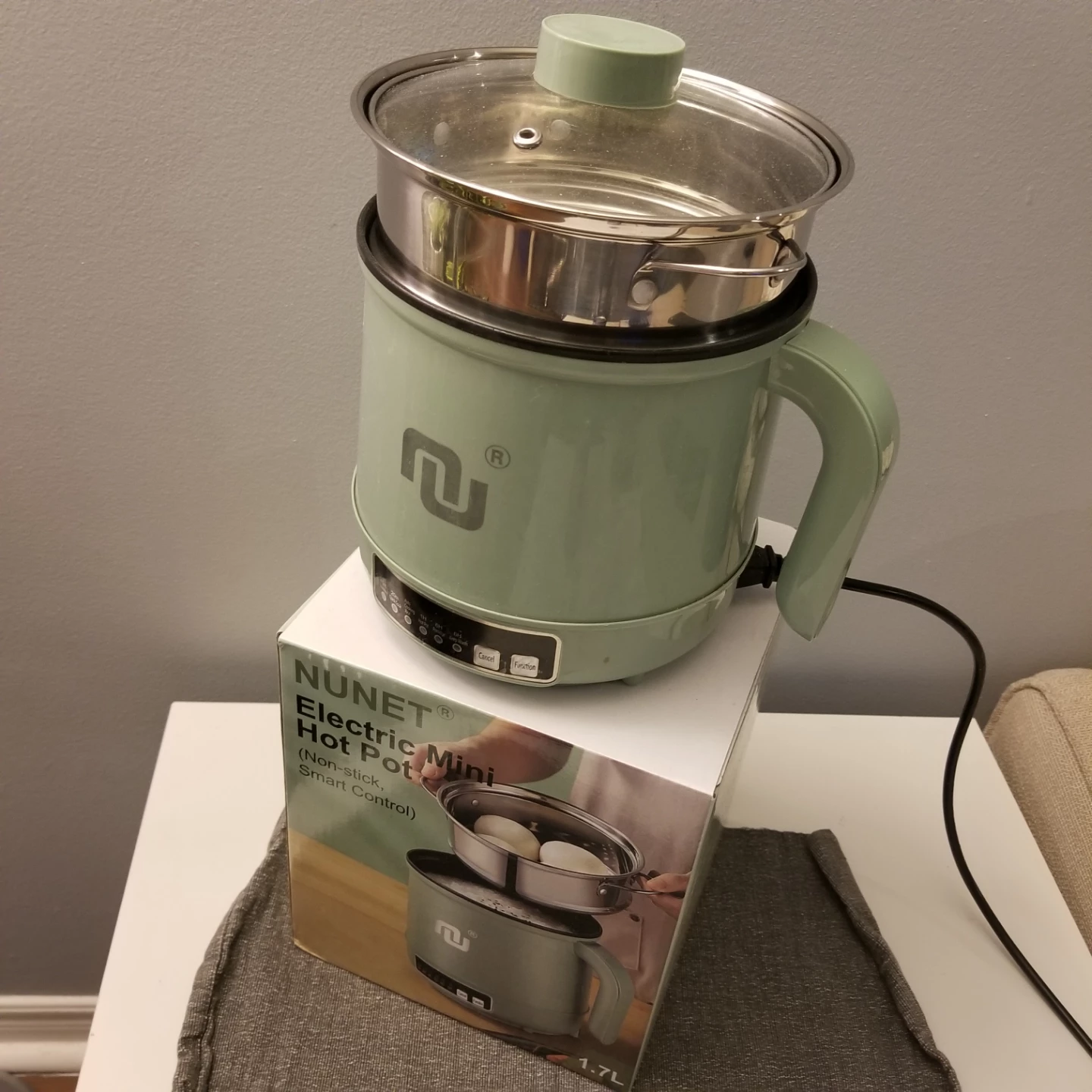 Mini cooker with timer