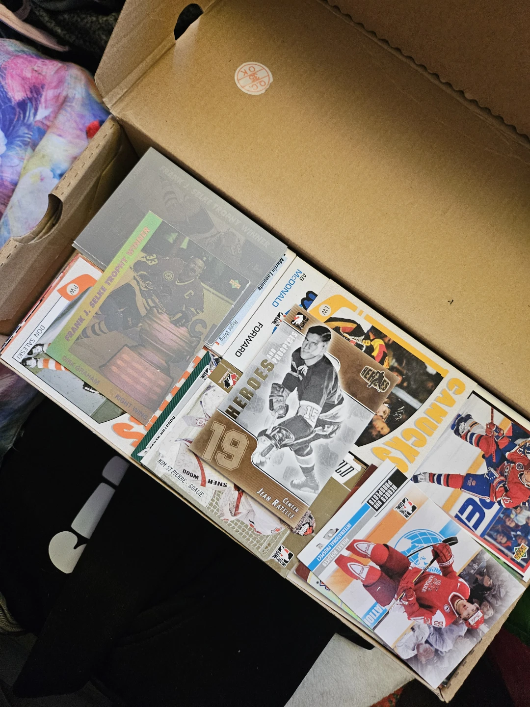 Hockey Cards & Vans Box