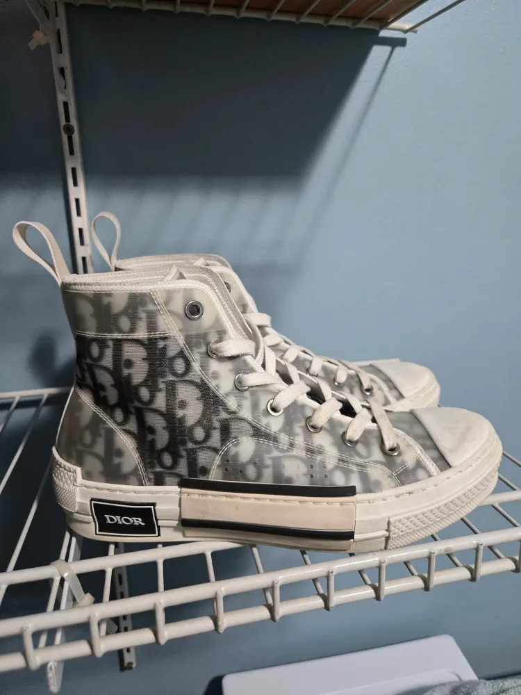 Dior B23 High-Top Sneaker Size 38 image indicator(3)