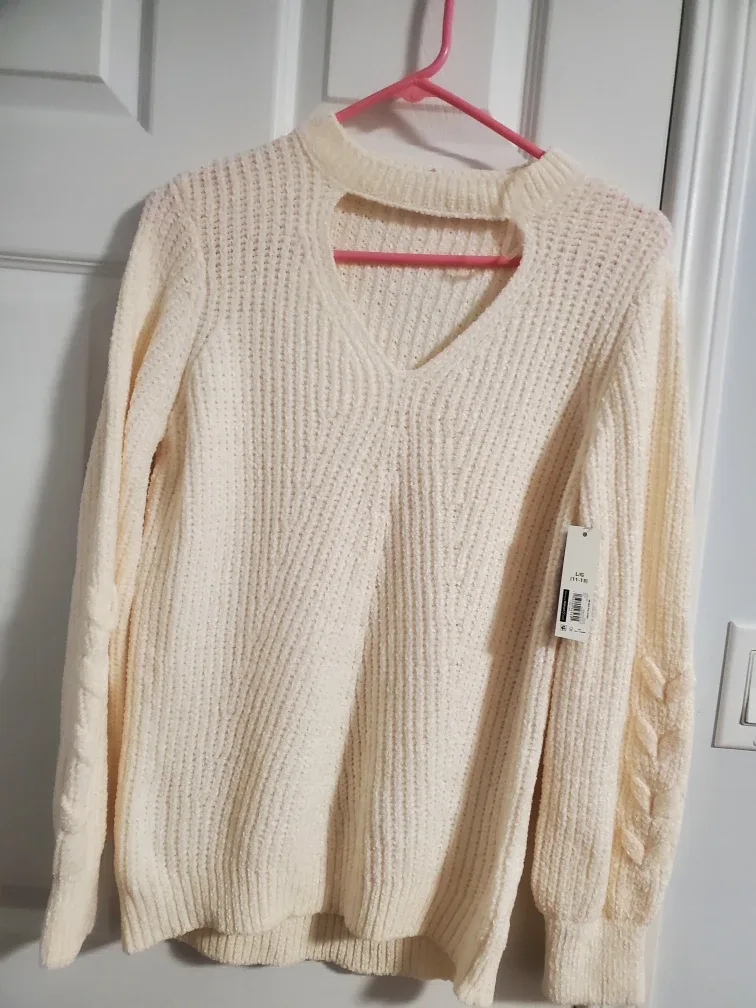 Time and Tru Cream Sweater - Size Large