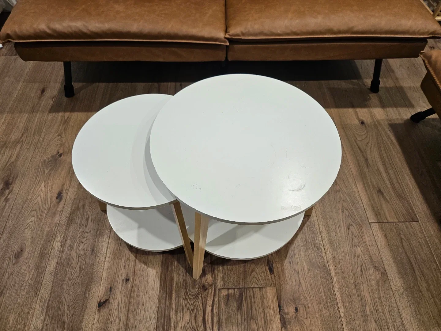 White Round Nesting Table image indicator(2)