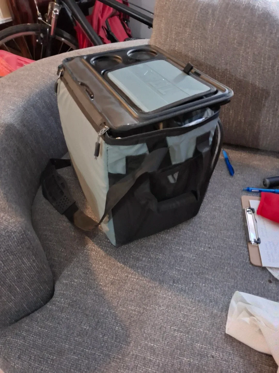 #Cleanout Titan by Arctic Zone Cooler Bag image indicator(2)