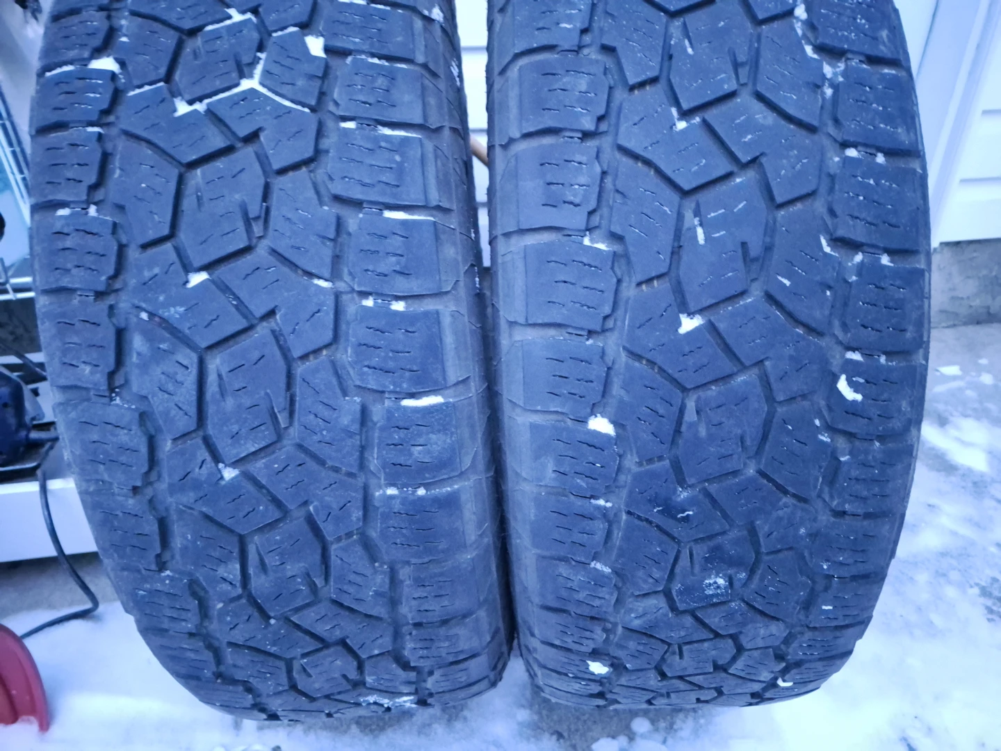 275/65r18 two Used Tires - Great Condition - photo 5