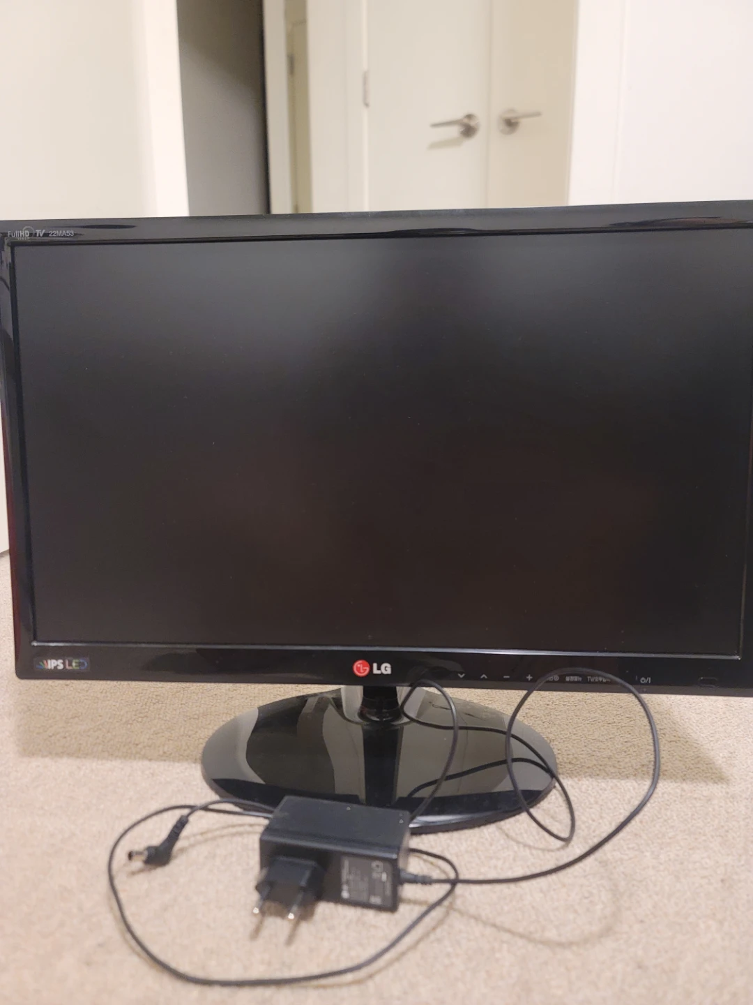 LG  22" ISP LED TV/Monitor