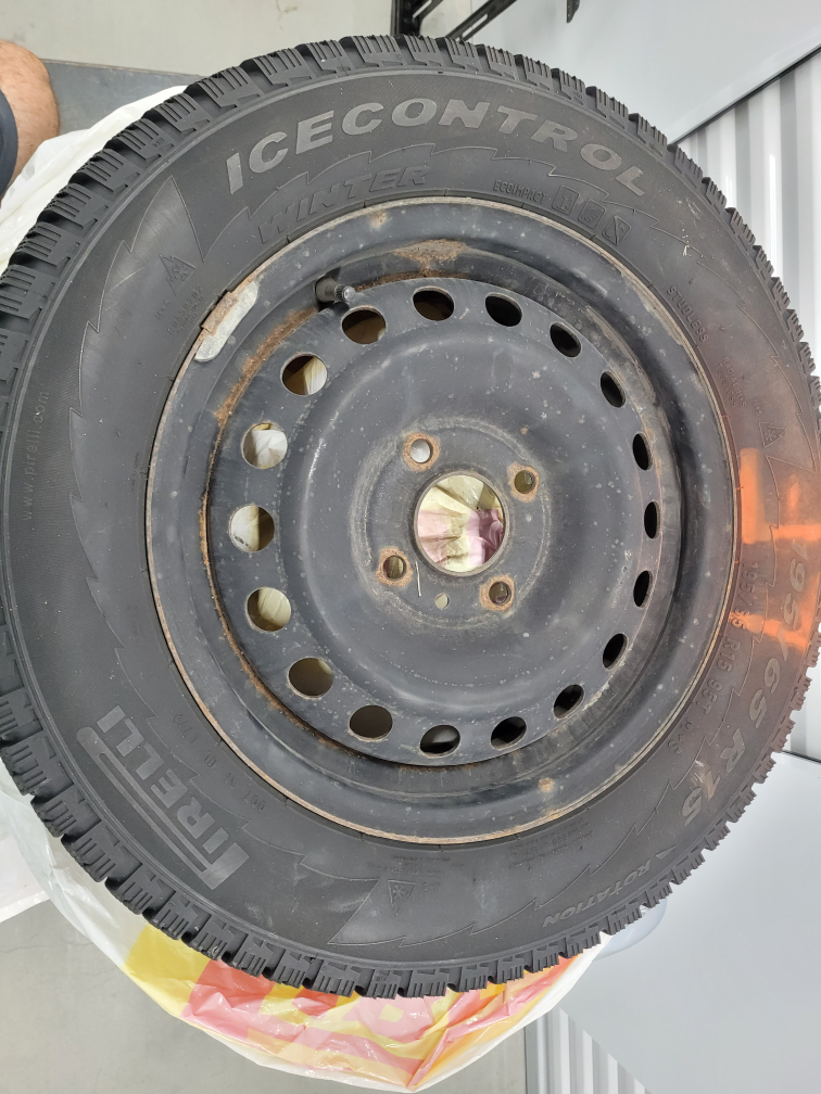Pirelli Winter Ice Control Set (15") - 4x100 - High Tread - photo 5