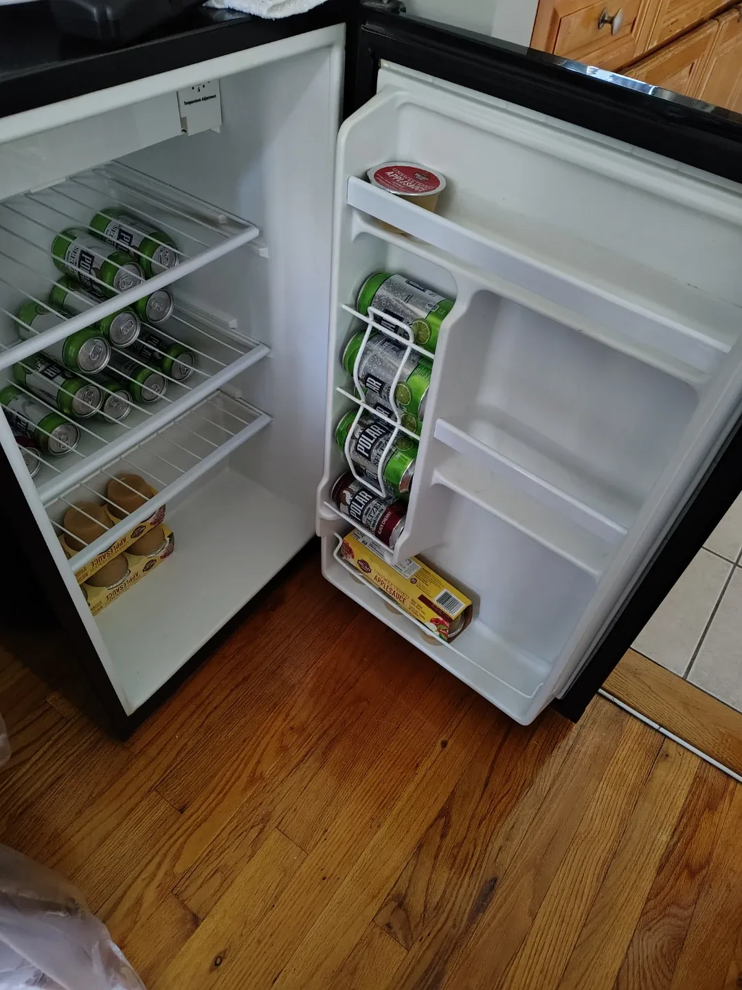 Igloo Single Door Mini Refrigerator image indicator(3)