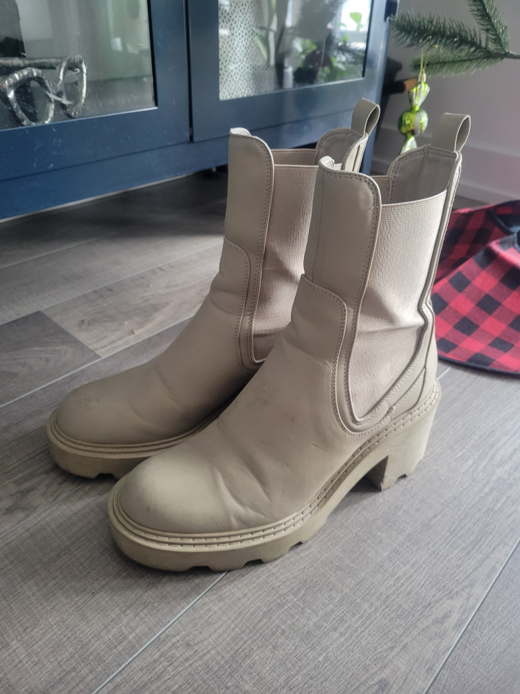 Zara Heeled Chelsea Boots - Size 40 - photo 4