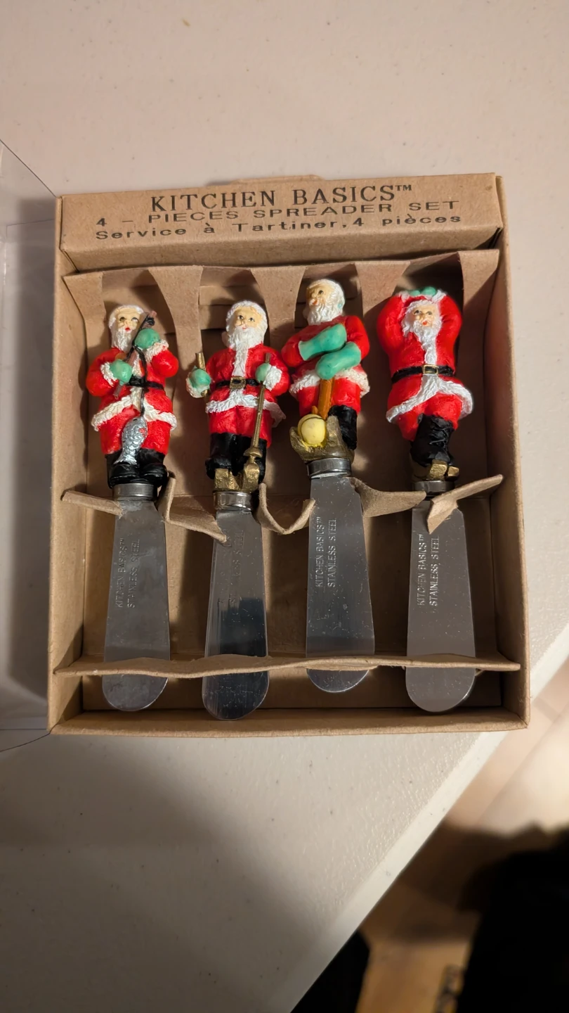 Kitchen Basics Santa Spreader Set - New in Box!