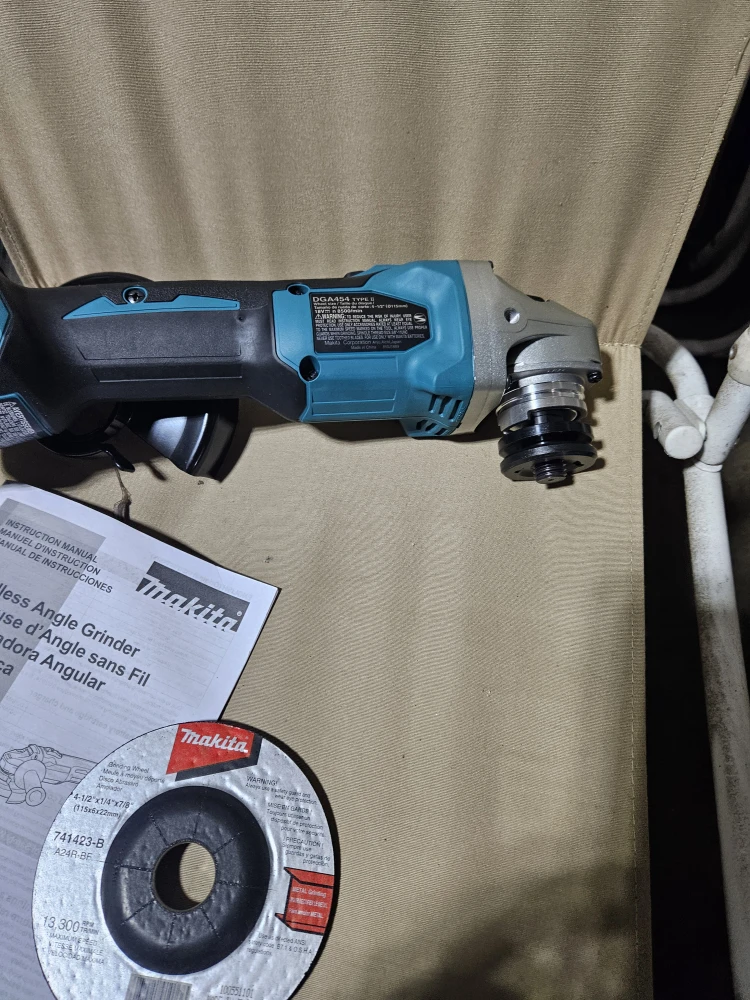 Makita DGA454 Cordless Angle Grinder - photo 3