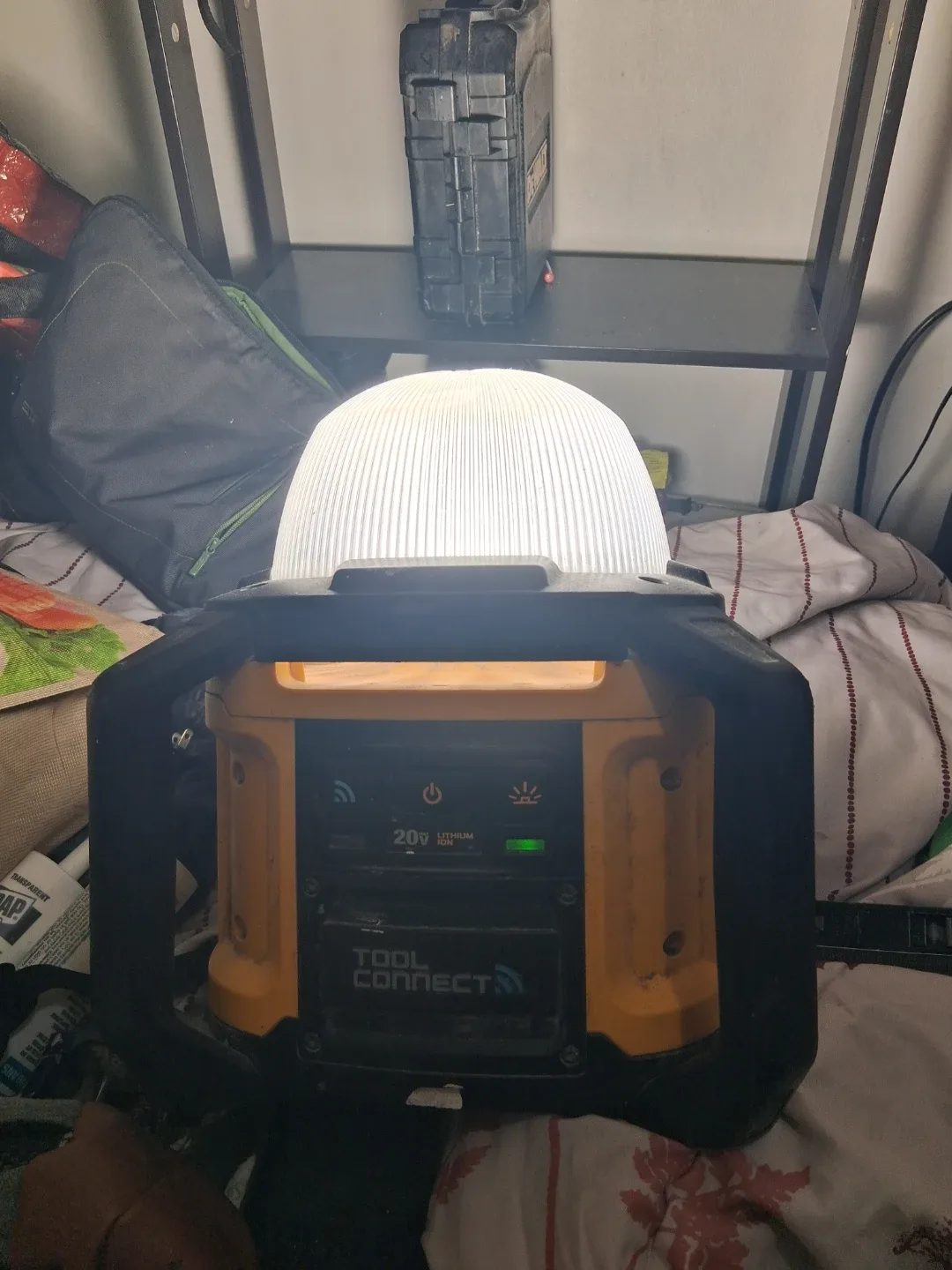 DeWalt 20V Lithium Ion Work Light image indicator(2)