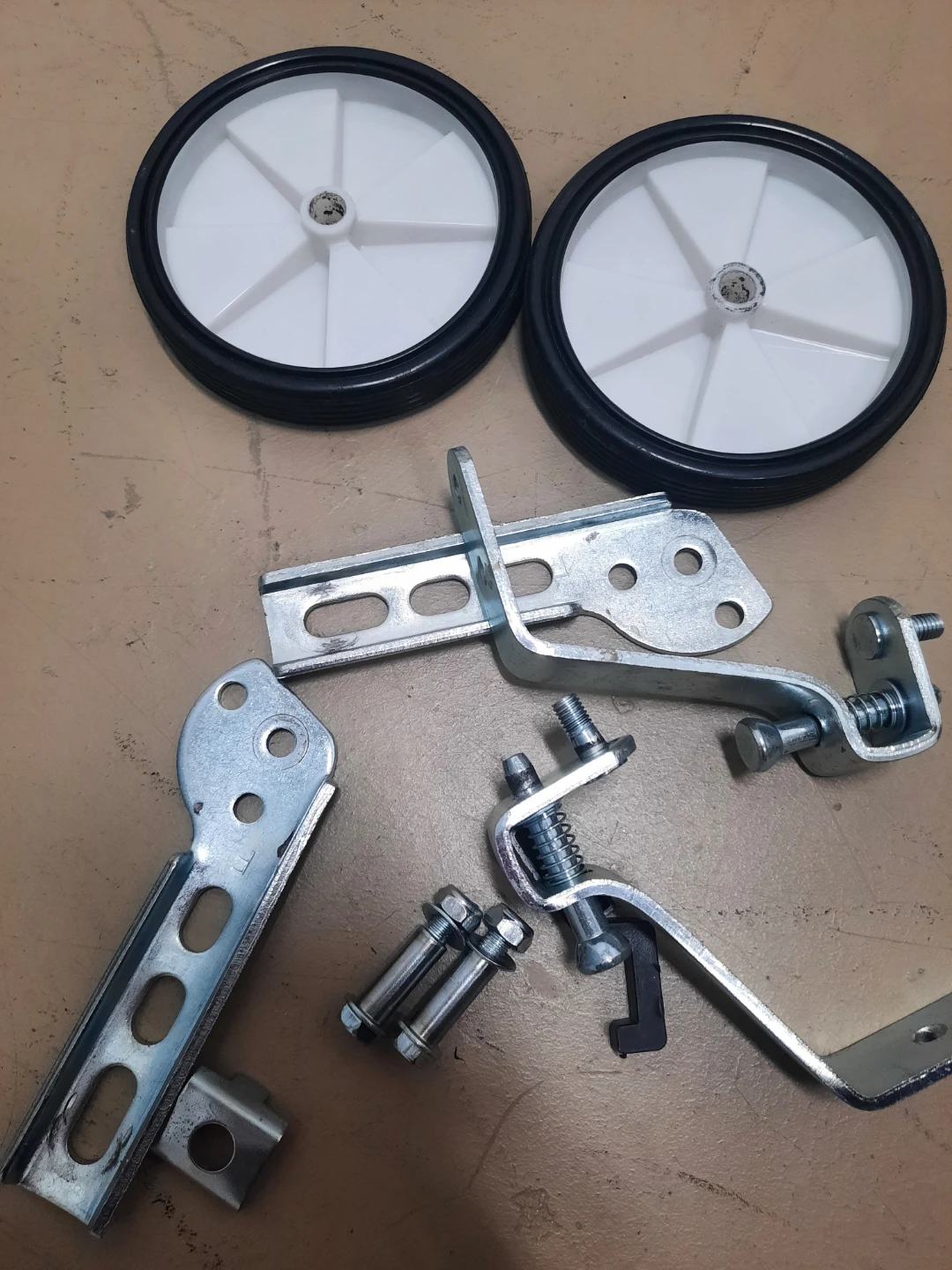 $5 Kids Bike Training Wheels - photo 2