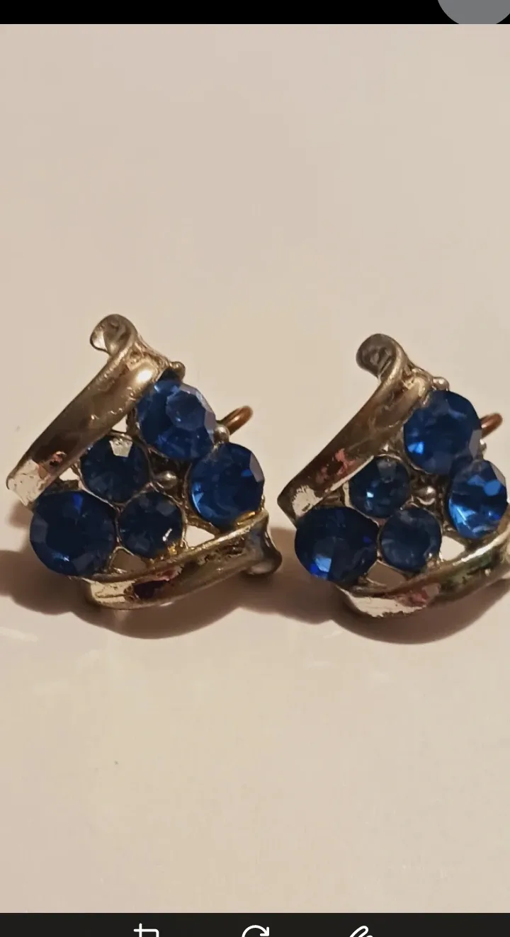 Gorgeous Vintage Blue Stone Clip-on Earrings