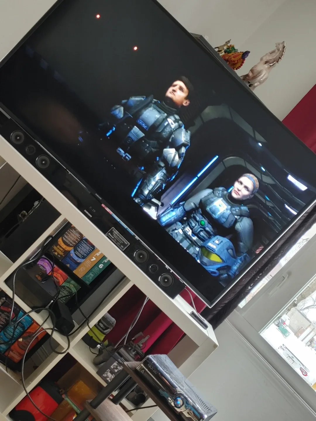 Xbox 360 plus Entertainment System image indicator(5)