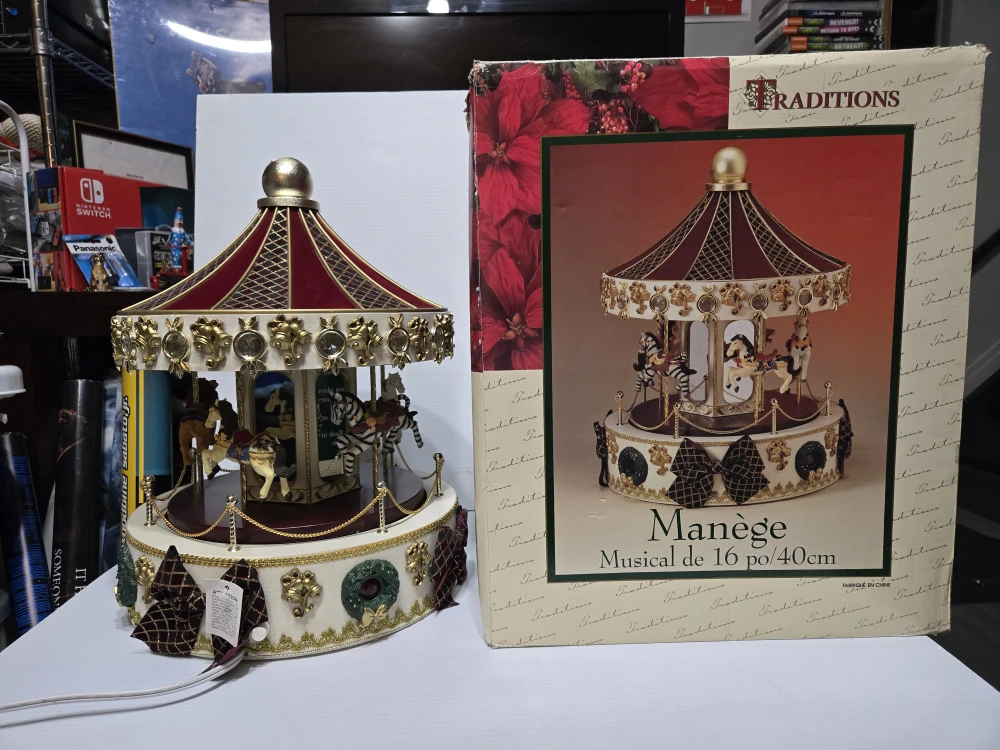 Traditions 16" Musical Carousel - photo 2