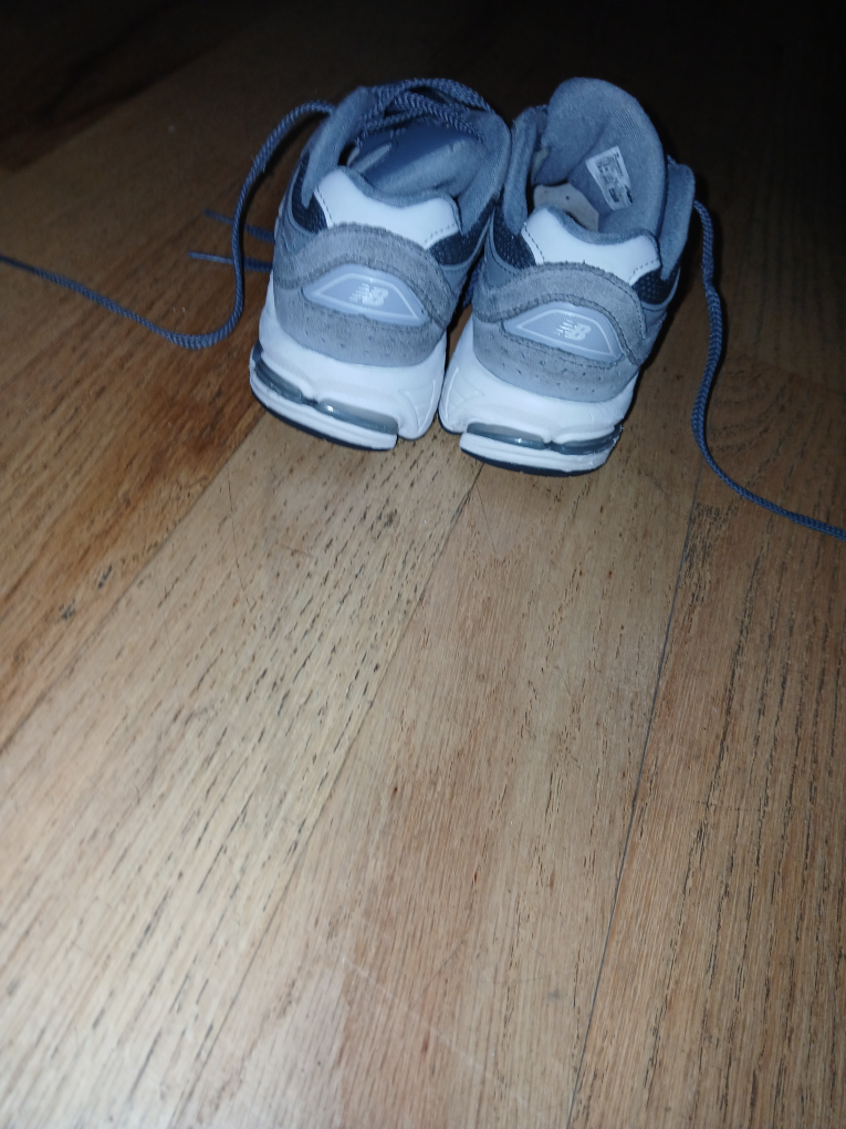 New Balance 2002R Gray Sneakers - photo 3