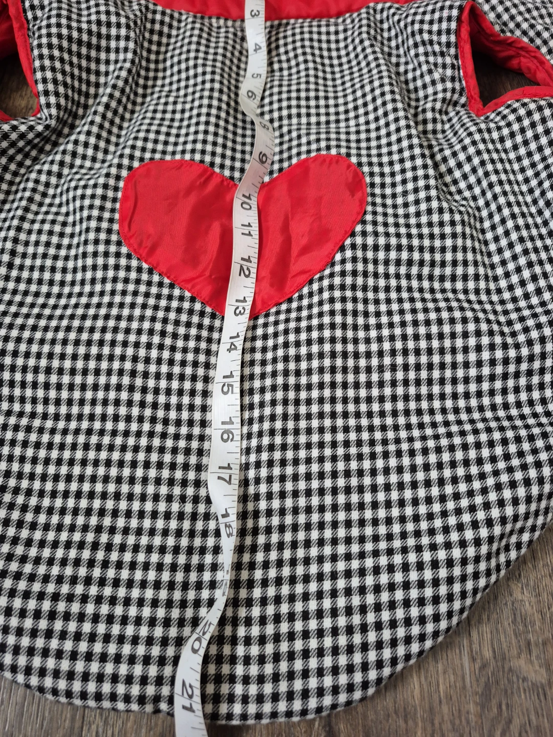 Red Dog Puffer Vest with Bone Detail Size Large - photo 4