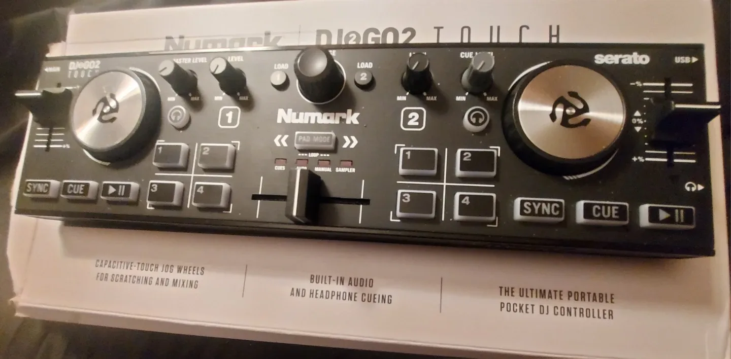 Numark DJ2GO2 Touch Pocket DJ Controller image indicator(2)