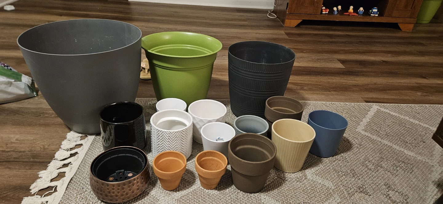 Assorted Plant Pots - Various Sizes & Colors - photo 2