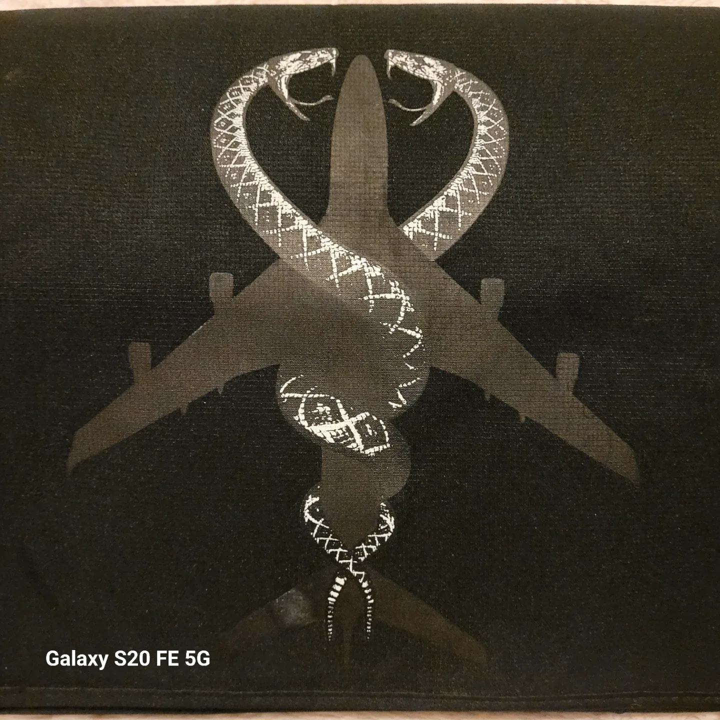 "Snakes on a Plane" Messenger Bag - Black image indicator(2)