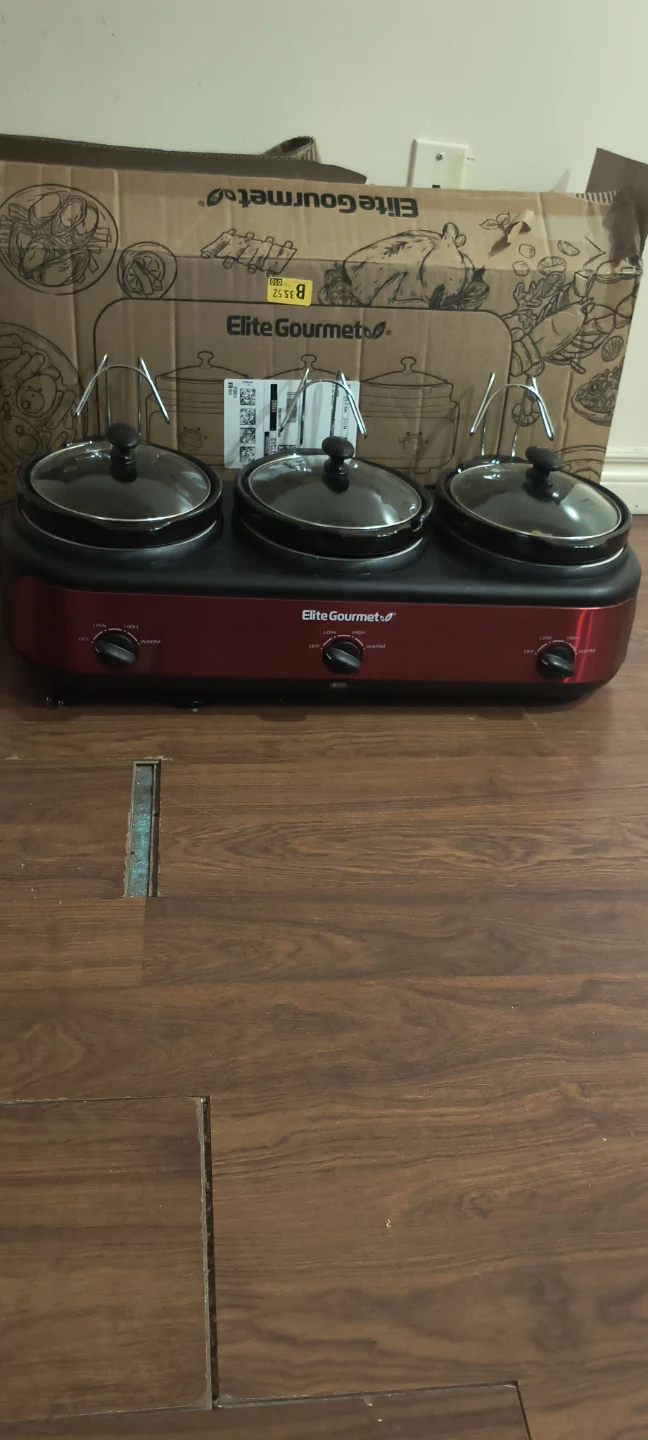 Elite Gourmet Triple Slow Cooker