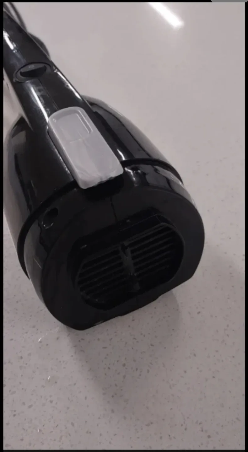 Bissell FeatherWeight Stick Lightweight Bagless Vacuum image indicator(2)