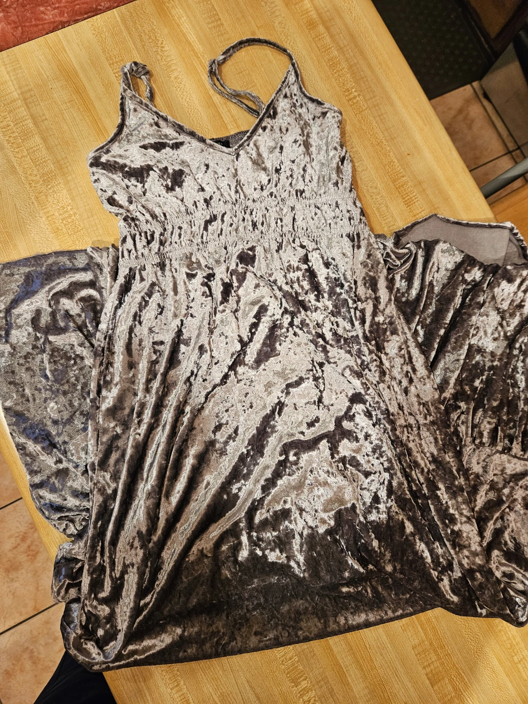 Romeo + Juliet Couture Velvet Dress - Size S - photo 5