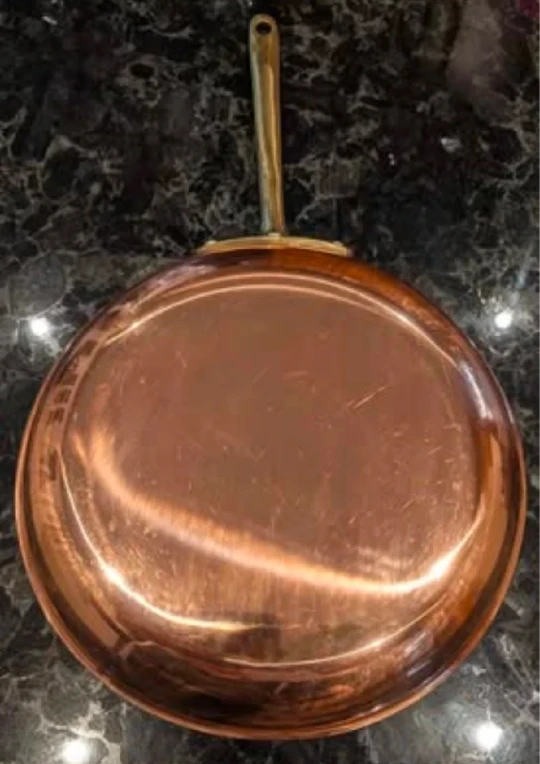 2 Vintage Copper Skillets with Brass Handles - photo 3