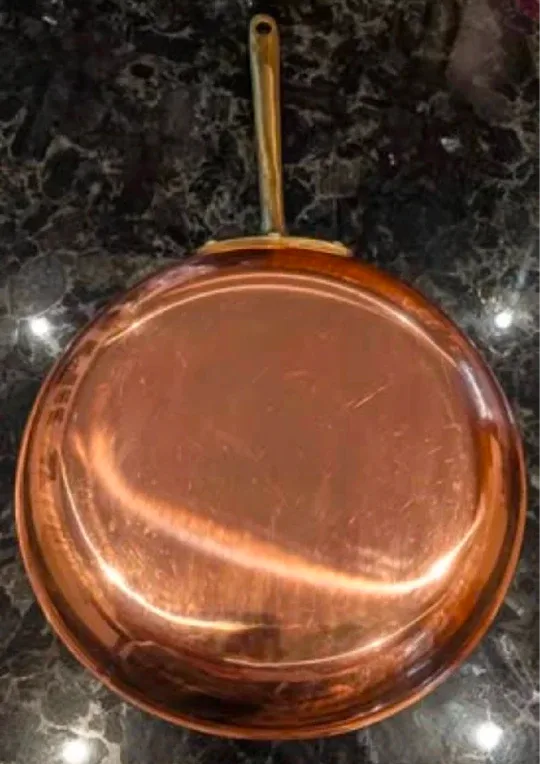 #Cleanout 2 Vintage Copper Skillets with Brass Handles image indicator(3)