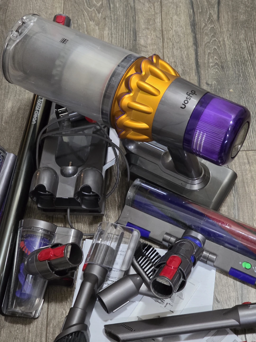 Dyson 🧡🤎V15 Detect Total Clean Extra Vacuum